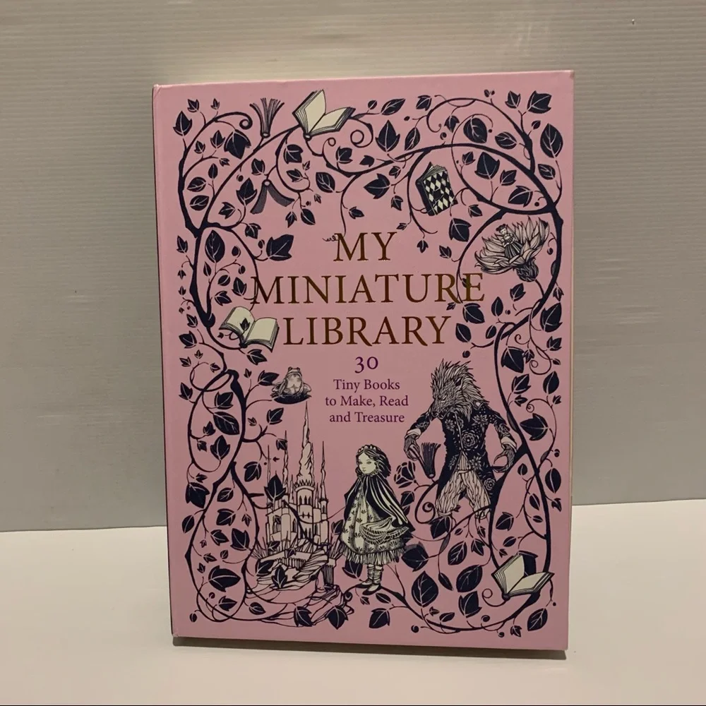 My Miniature Library - 30 Tiny Books, to Make, Read and Treasure. - Picture 2 of 16